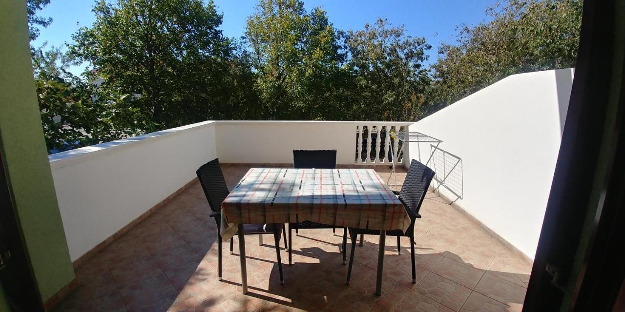 Apartments Paula Starigrad Paklenica Zewnętrze zdjęcie