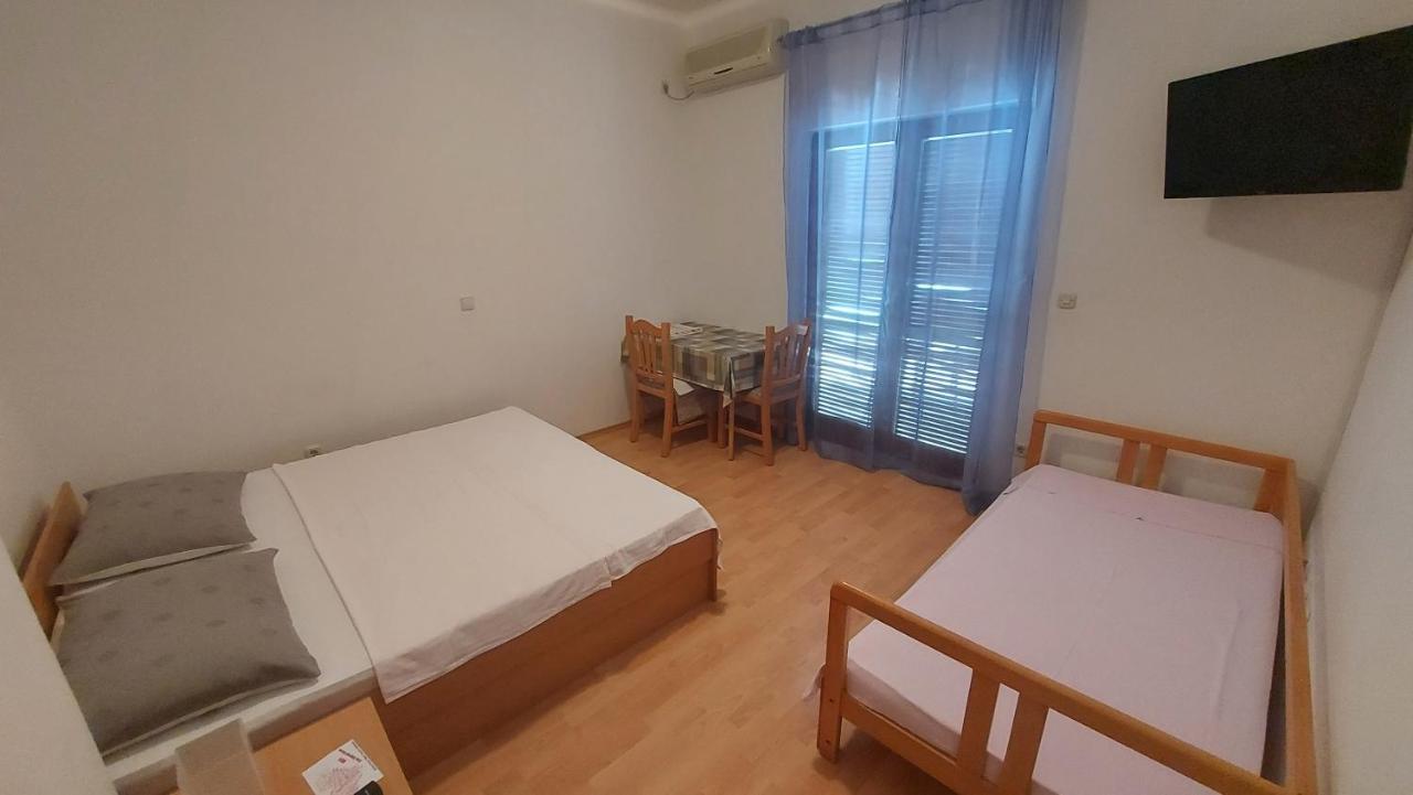 Apartments Paula Starigrad Paklenica Zewnętrze zdjęcie