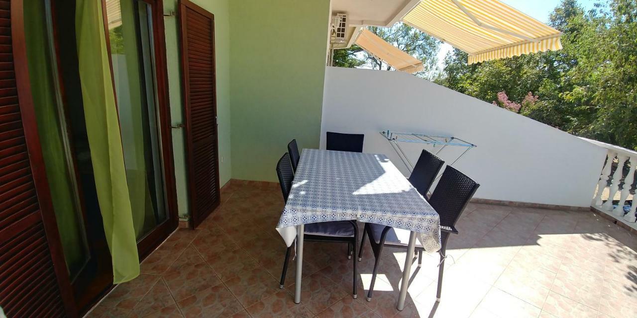 Apartments Paula Starigrad Paklenica Zewnętrze zdjęcie